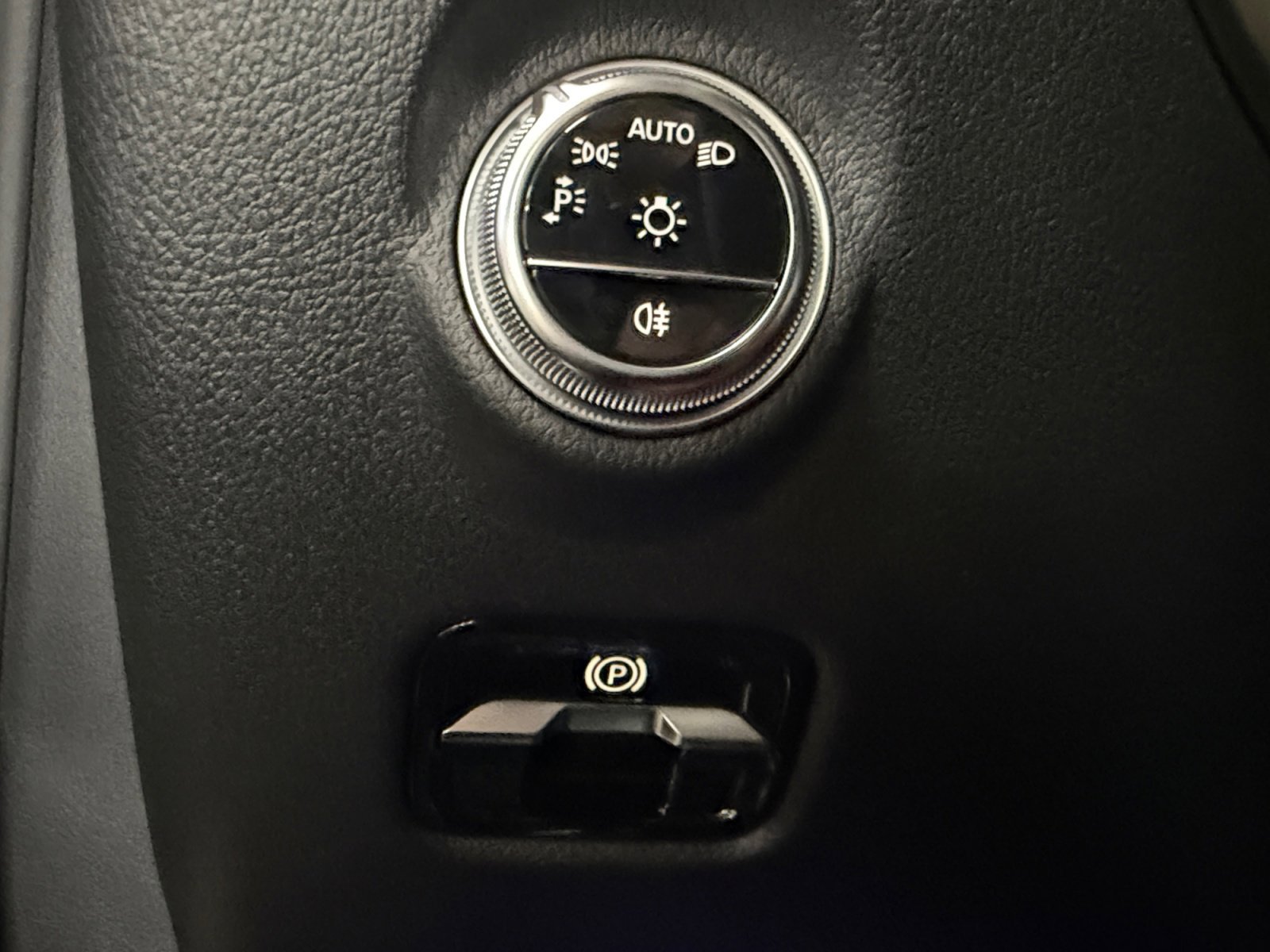 Certified Used 2024 Polar White Mercedes-Benz C 300 image 24
