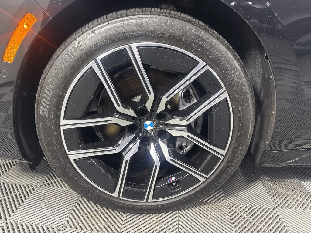 Used 2025 Black Sapphire Metallic BMW 740i xDrive image 10