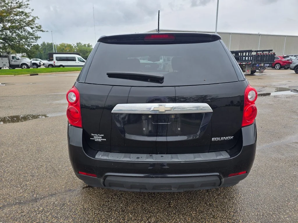Used 2015 Black Chevrolet LS image 6