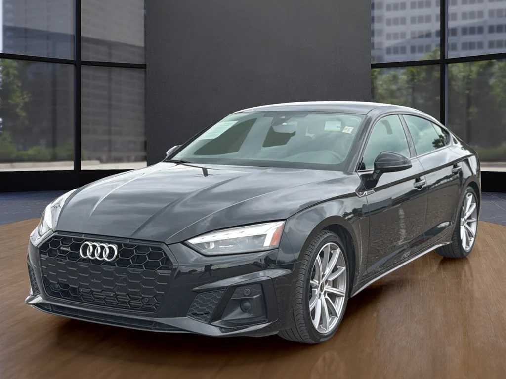 Used 2025 White Audi  image 12