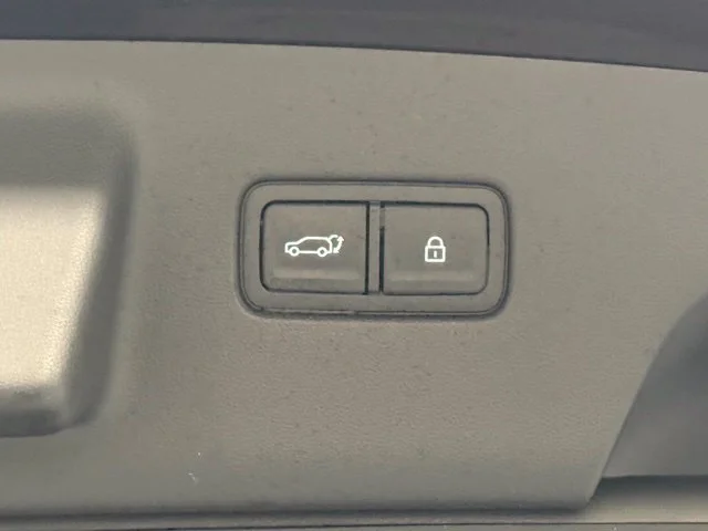 Used 2026 Red Hyundai SEL Convenience image 37