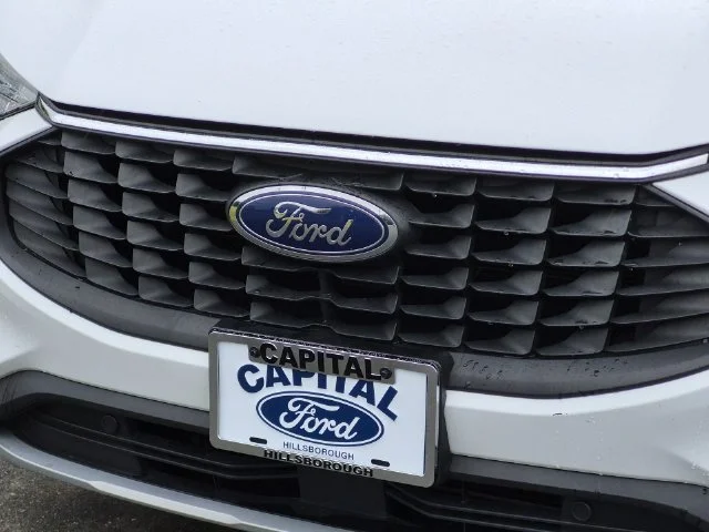 Used 2024 White Ford Active image 36