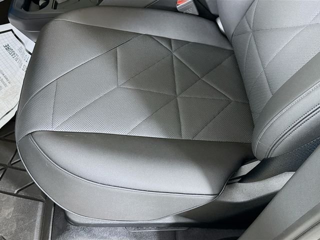 2026 BMW iX 45 - Photo 20