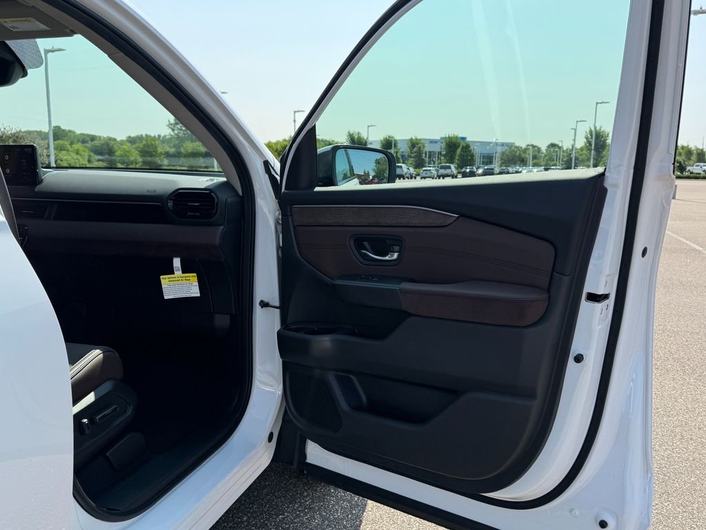 New 2026 Platinum White Pearl Honda AWD Elite image 8