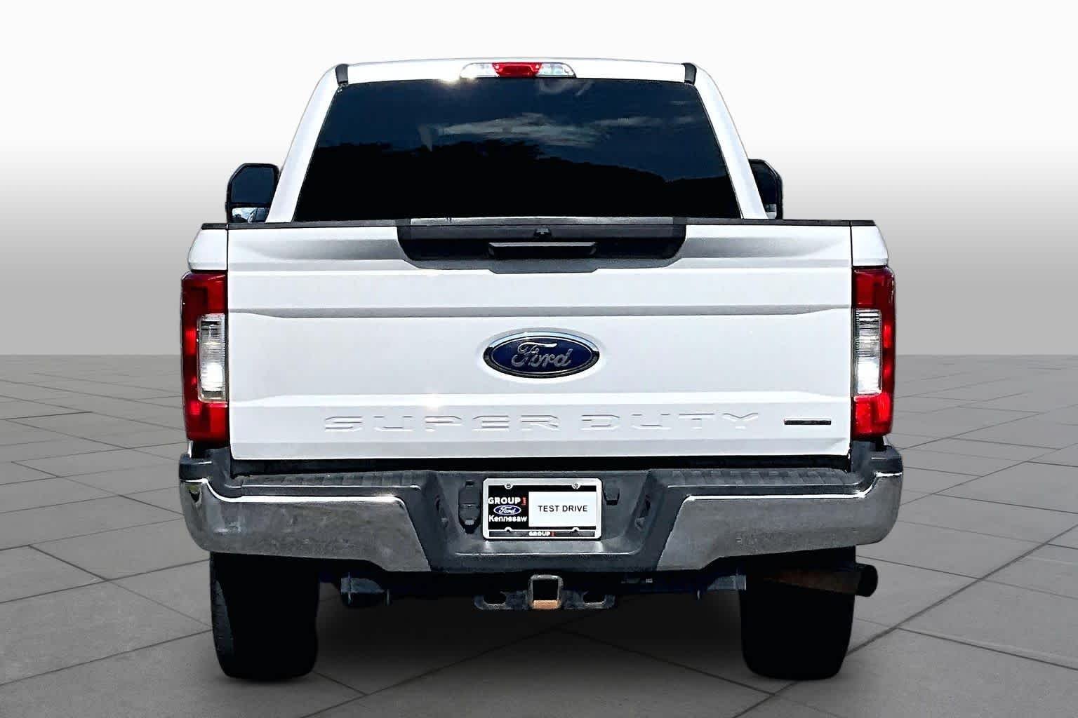 Used 2018 Oxford White Ford XLT image 4