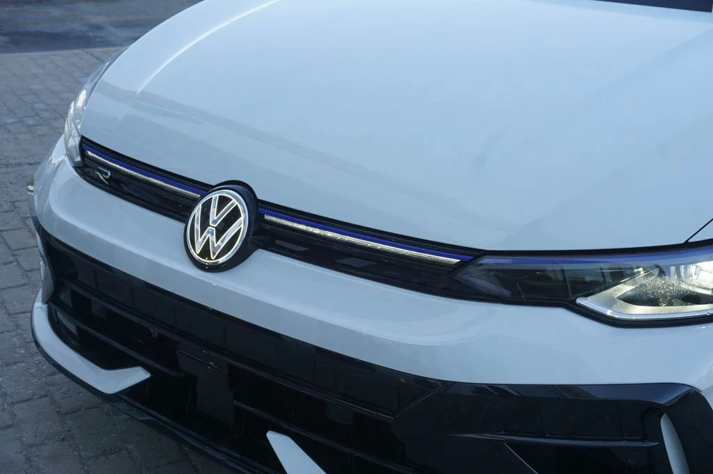 New 2026 White/off-white Volkswagen 2.0T image 36