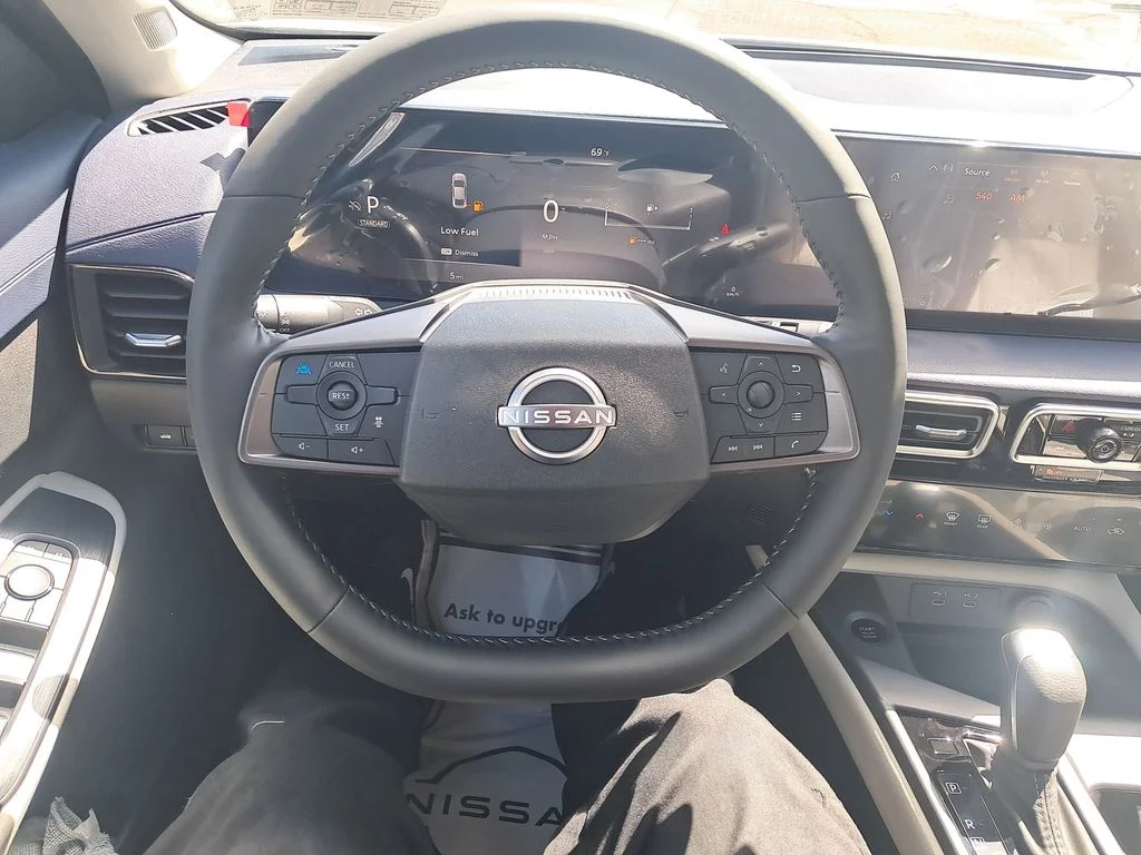 New 2026 White Nissan SL image 14