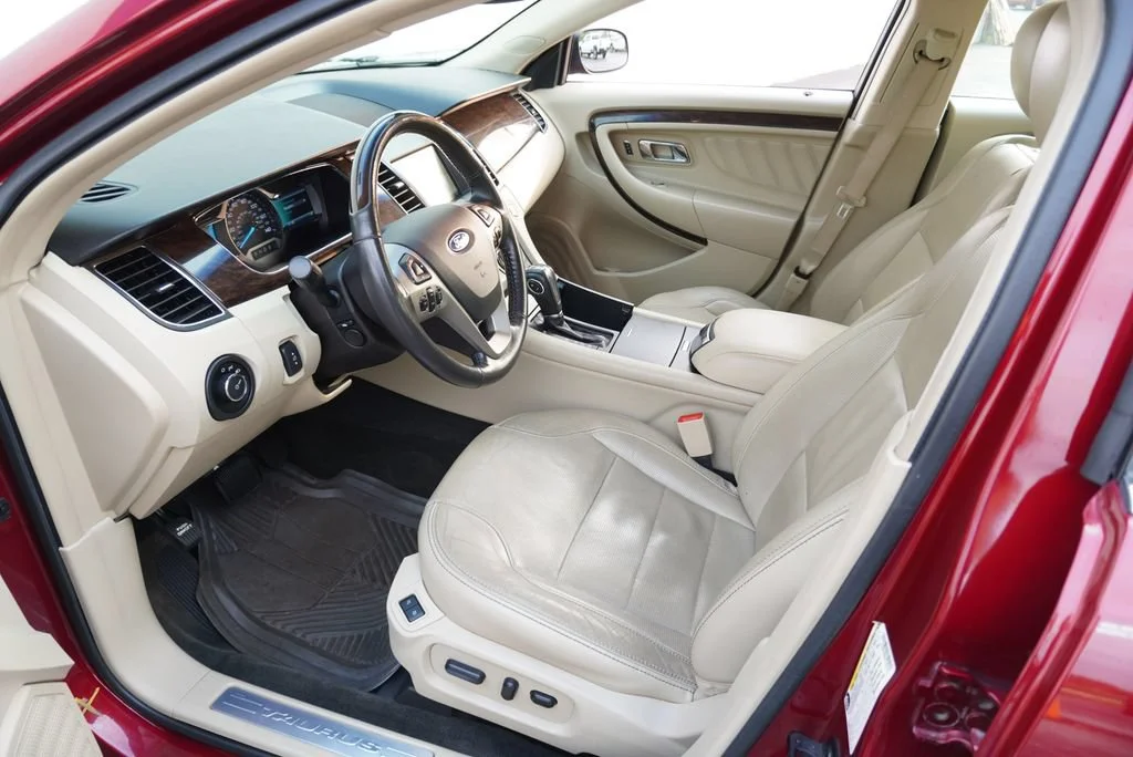 Used 2015 Red Ford Limited image 9
