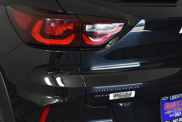 Used 2025 Black Chevrolet RS image 10