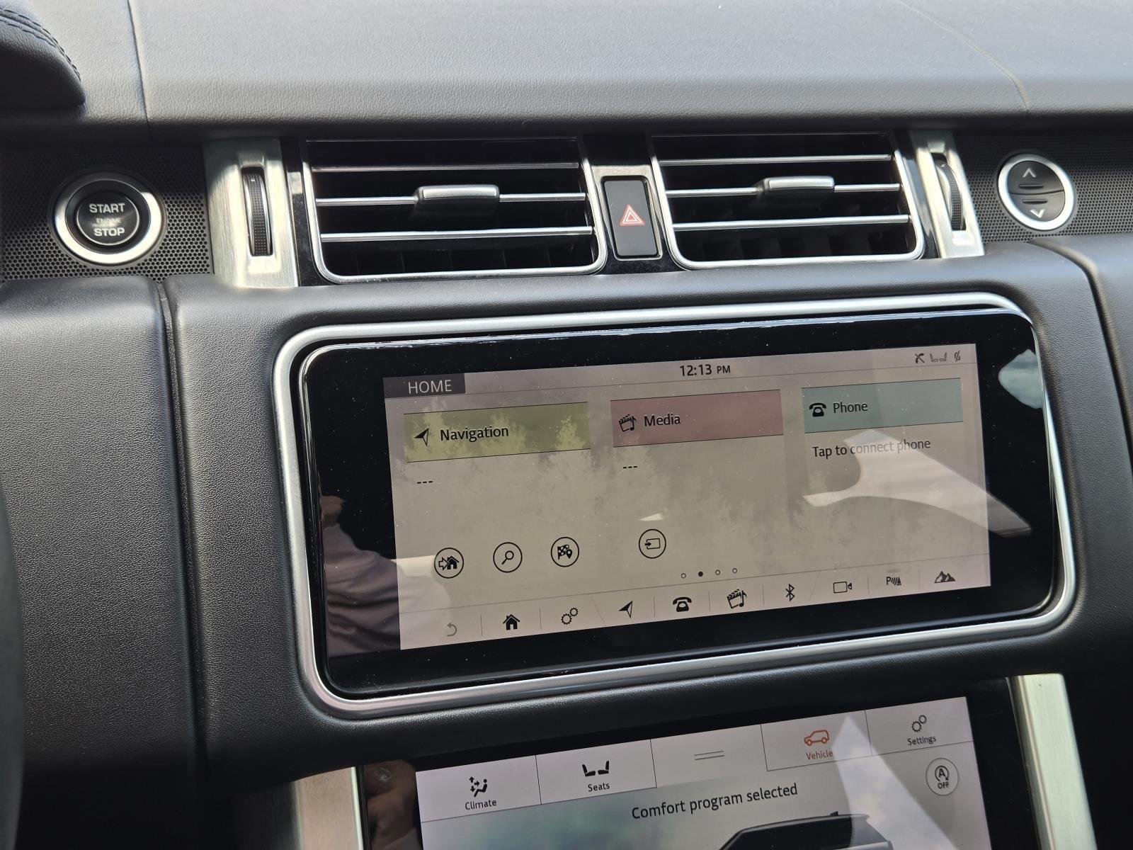 Used 2019 Carpathian Grey Premium Metallic Land Rover SC image 23