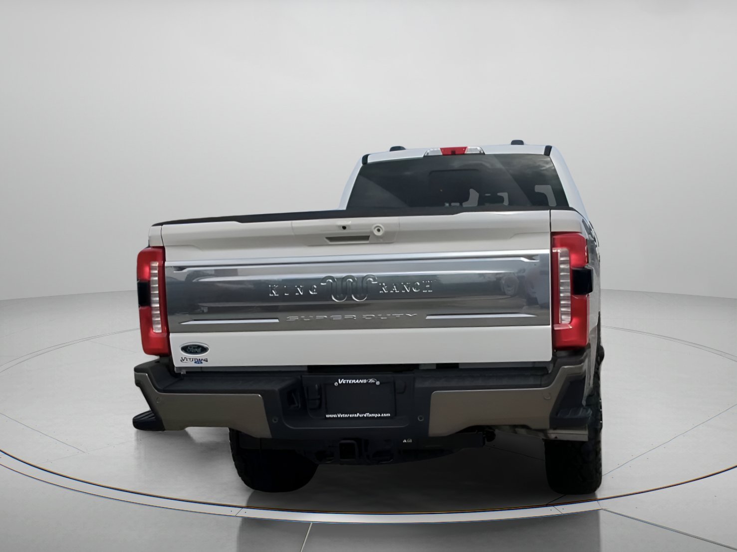 New 2026 Star White Metallic Tri-Coat Ford F-250® King Ranch® image 22