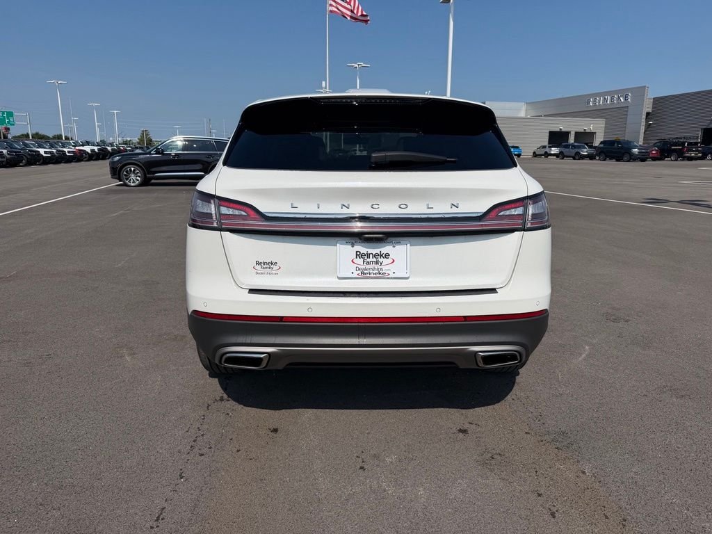 Used 2023 White Lincoln Reserve image 6