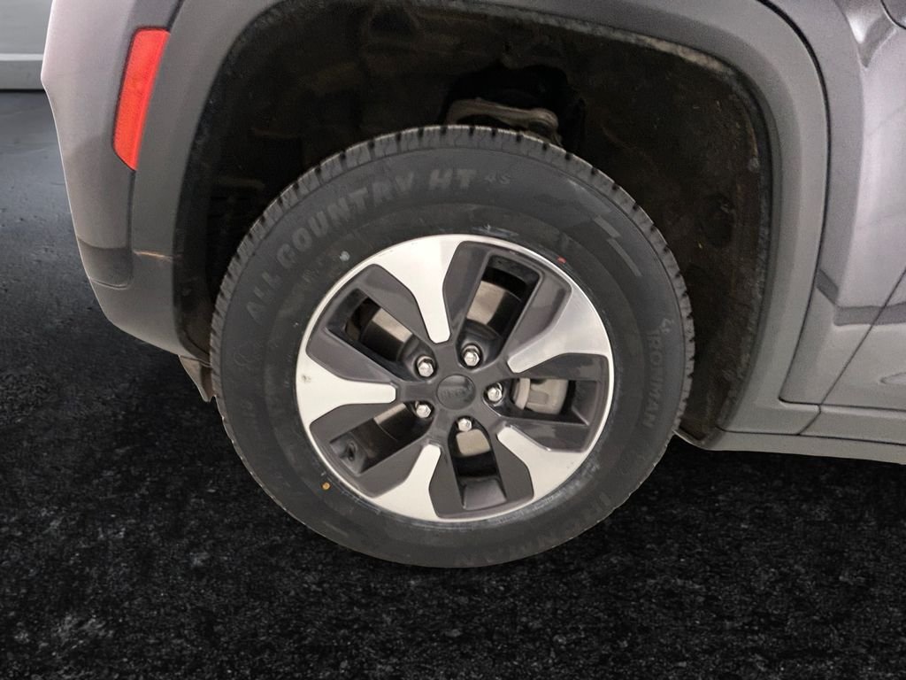 Used 2024 Black Jeep 4xe image 27