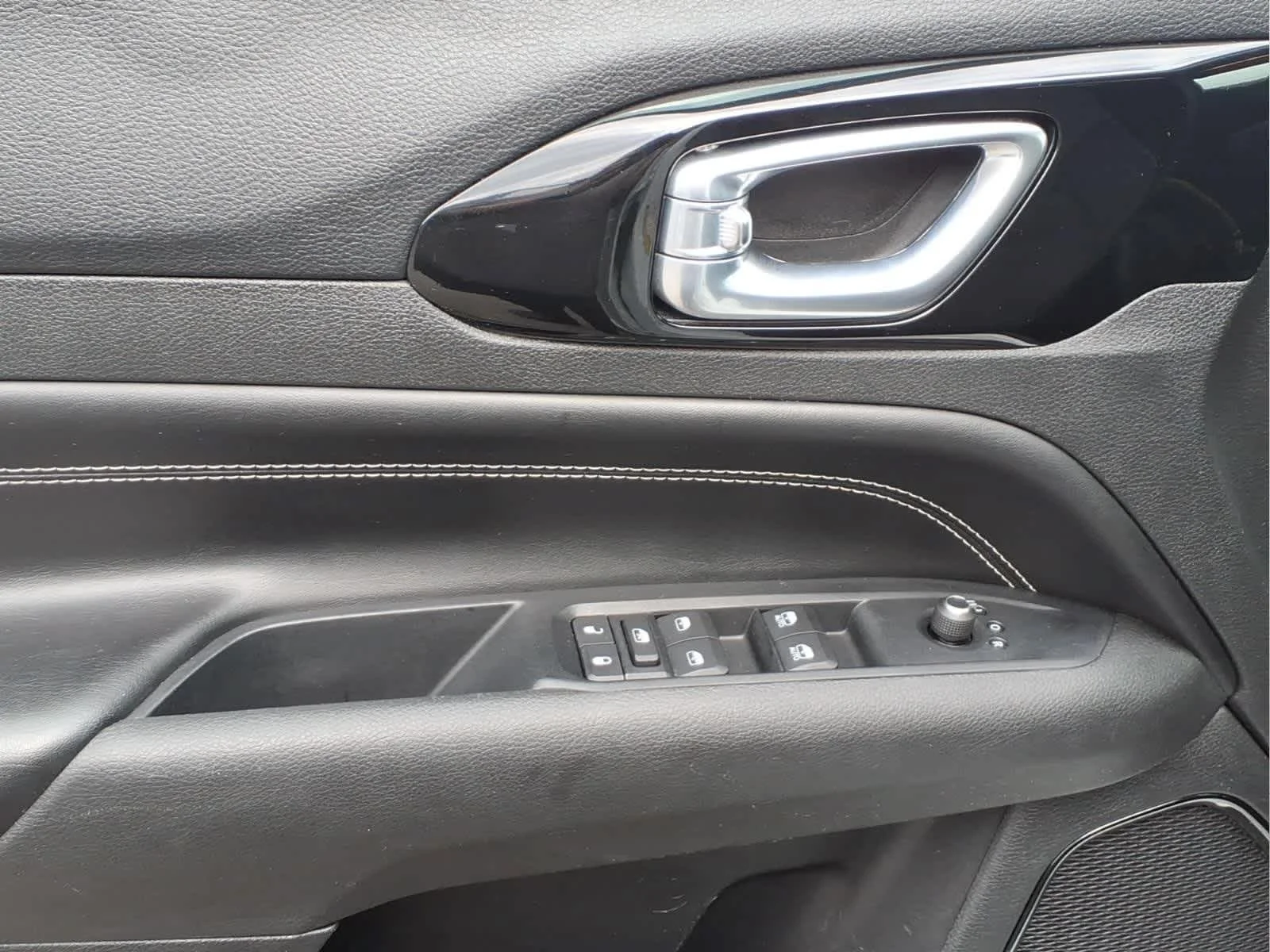 Used 2022 Bright White Clearcoat Jeep High Altitude image 12