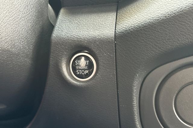 Used 2023 Beige Nissan PRO-X image 20