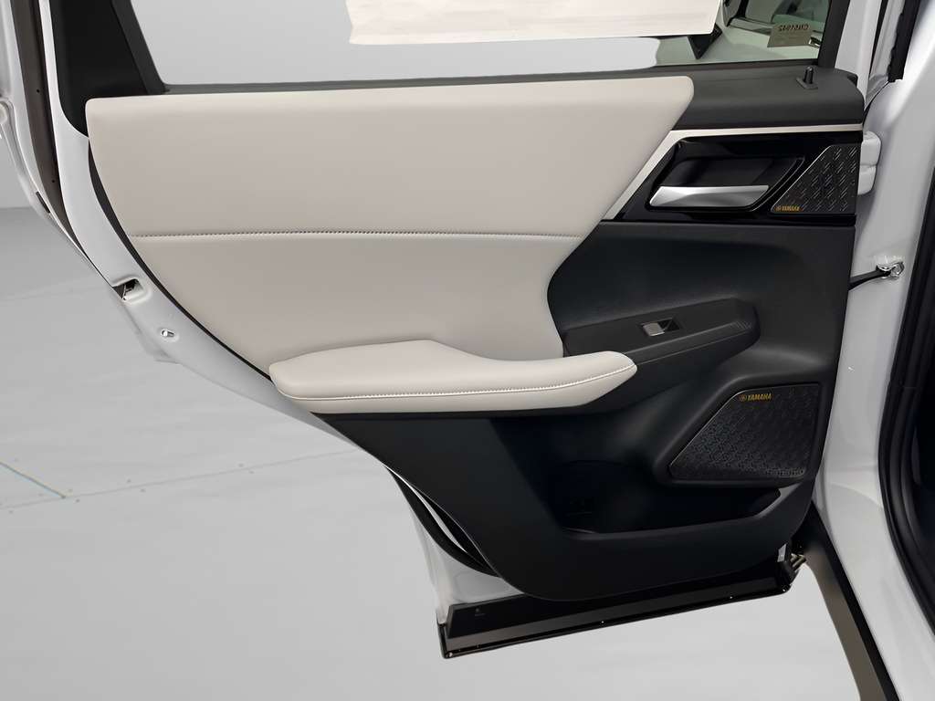 New 2026 White Diamond Mitsubishi SE image 29