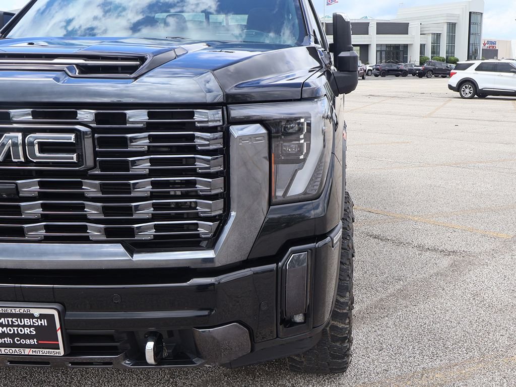 Used 2024 Black GMC Denali Ultimate image 17