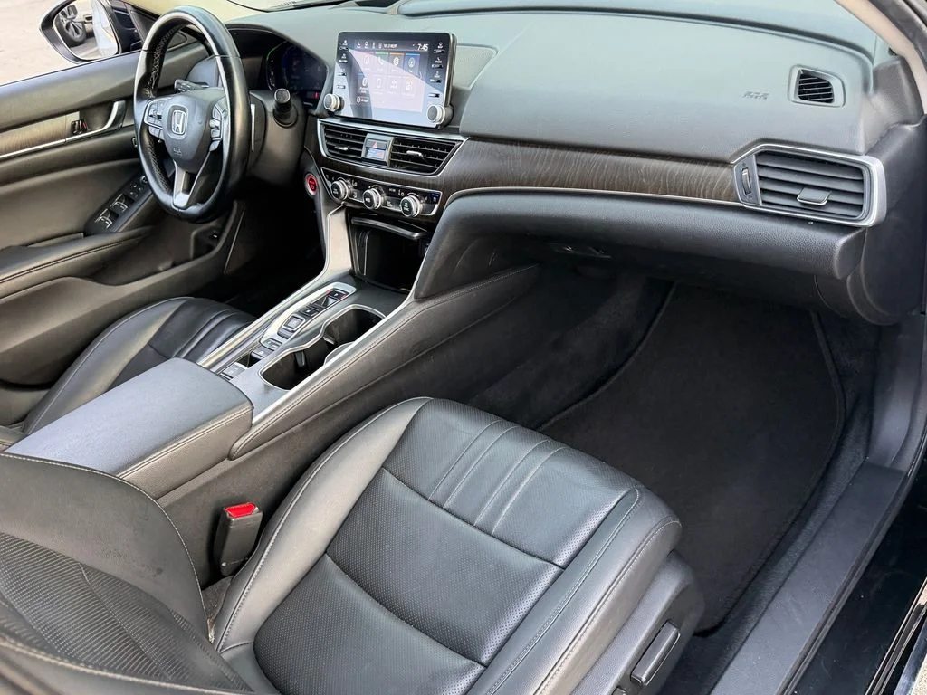 Used 2022 Black Honda Touring image 17