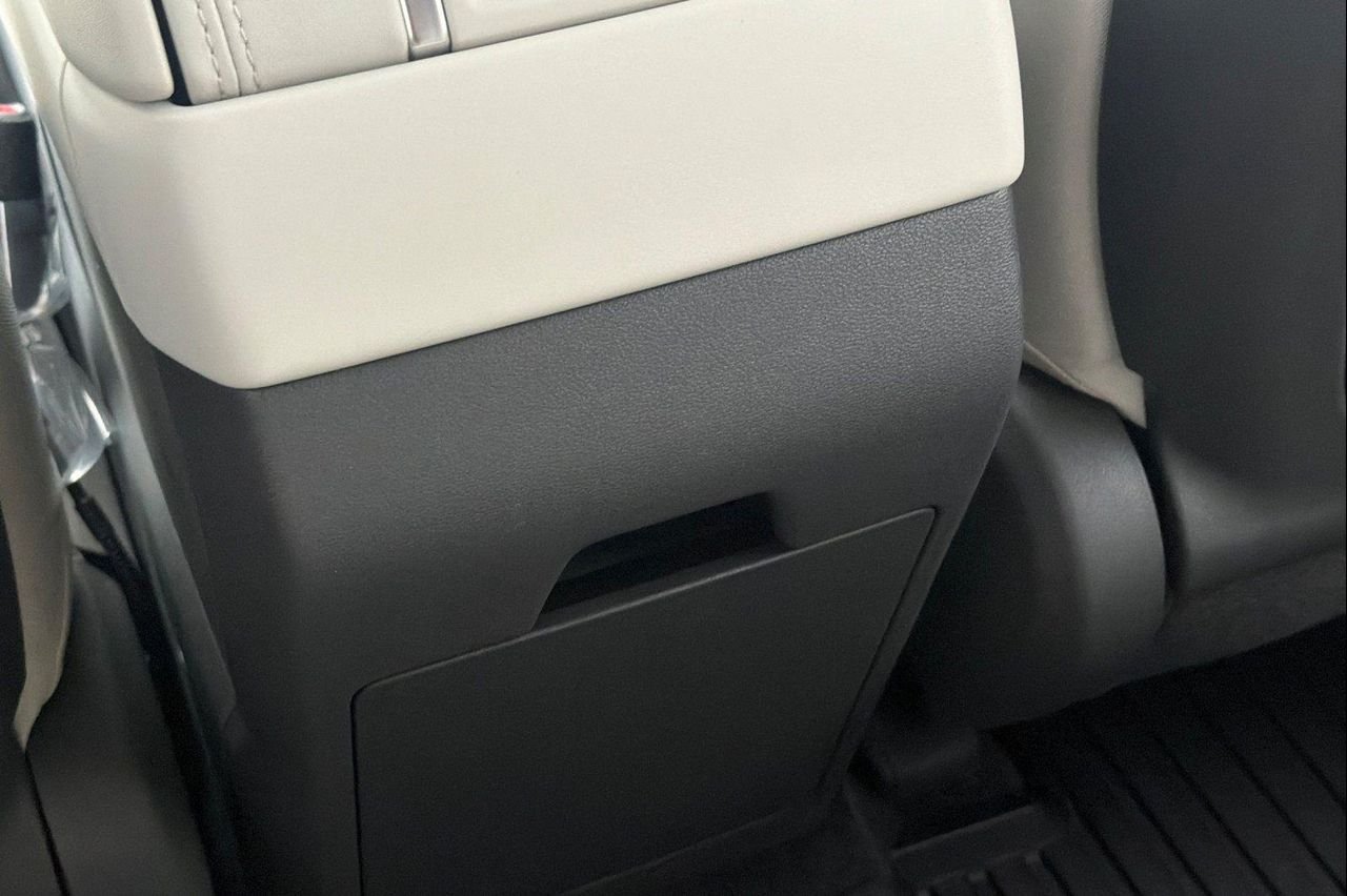 New 2026 Black Hyundai SE AWD image 15