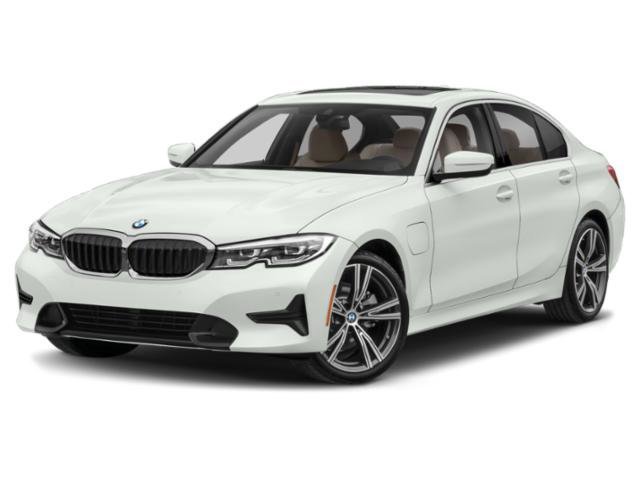 2022 BMW 3 Series 330e xDrive Sedan's photo