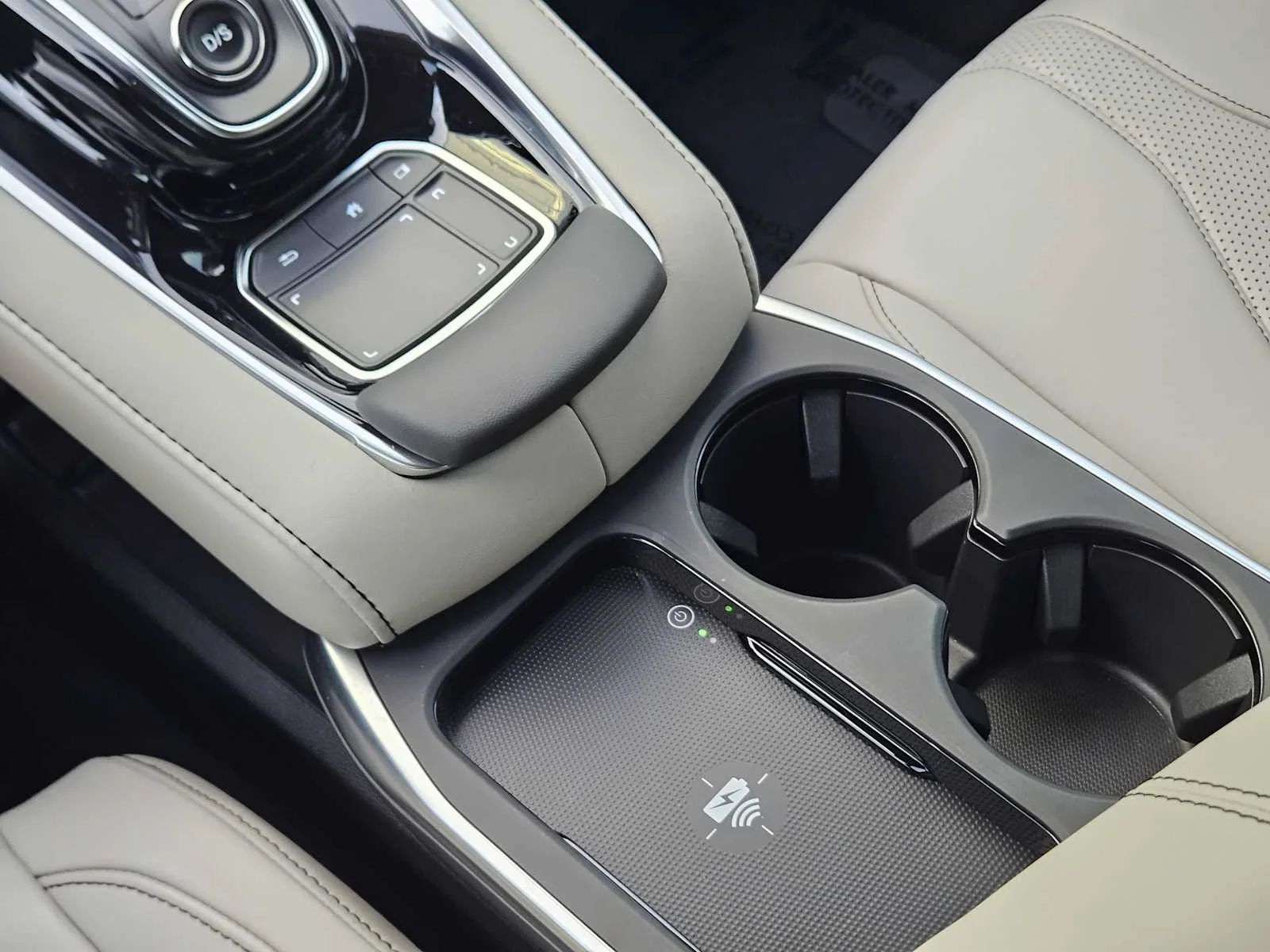 Used 2025 Platinum White Pearl Acura w/Technology Package image 14