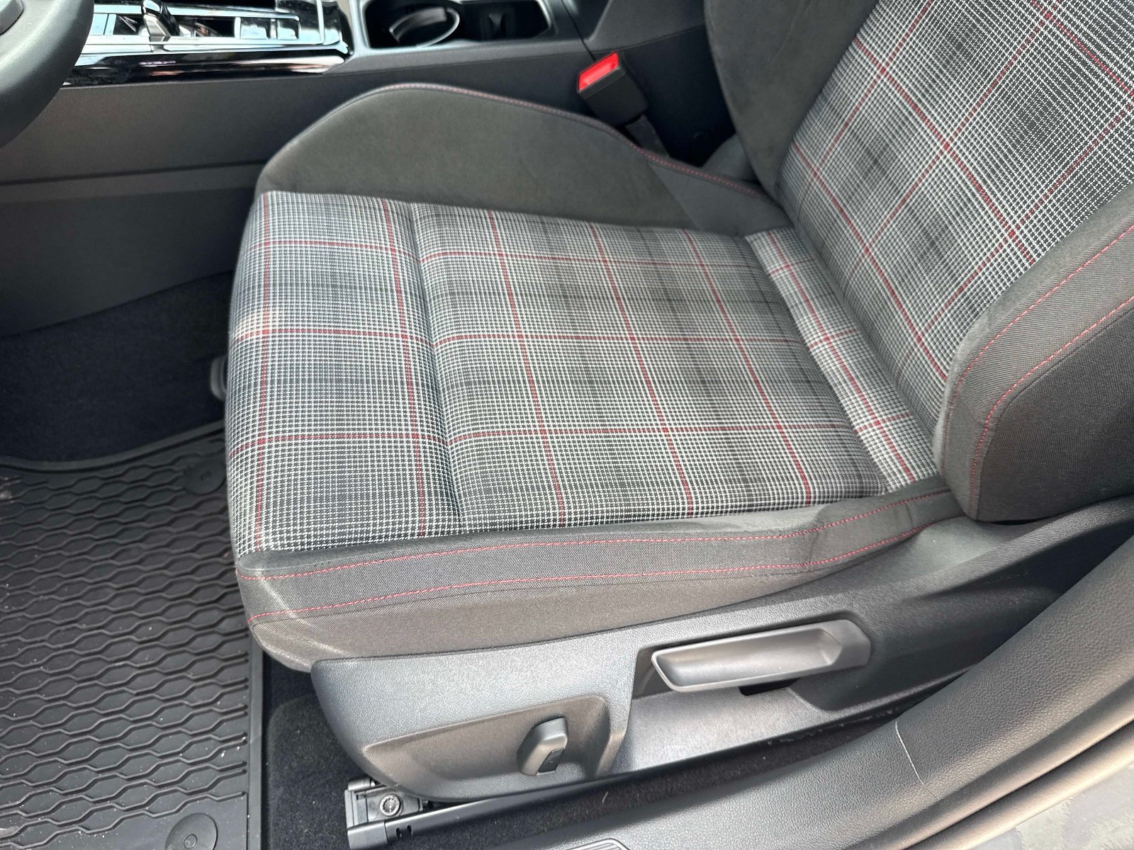 Used 2025 Moonstone Gray Volkswagen S image 19