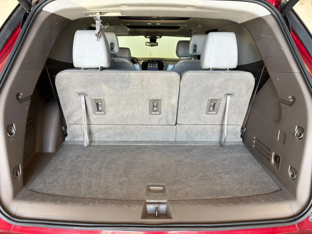 Used 2018 Cajun Red Tintcoat Chevrolet PREMIER image 24