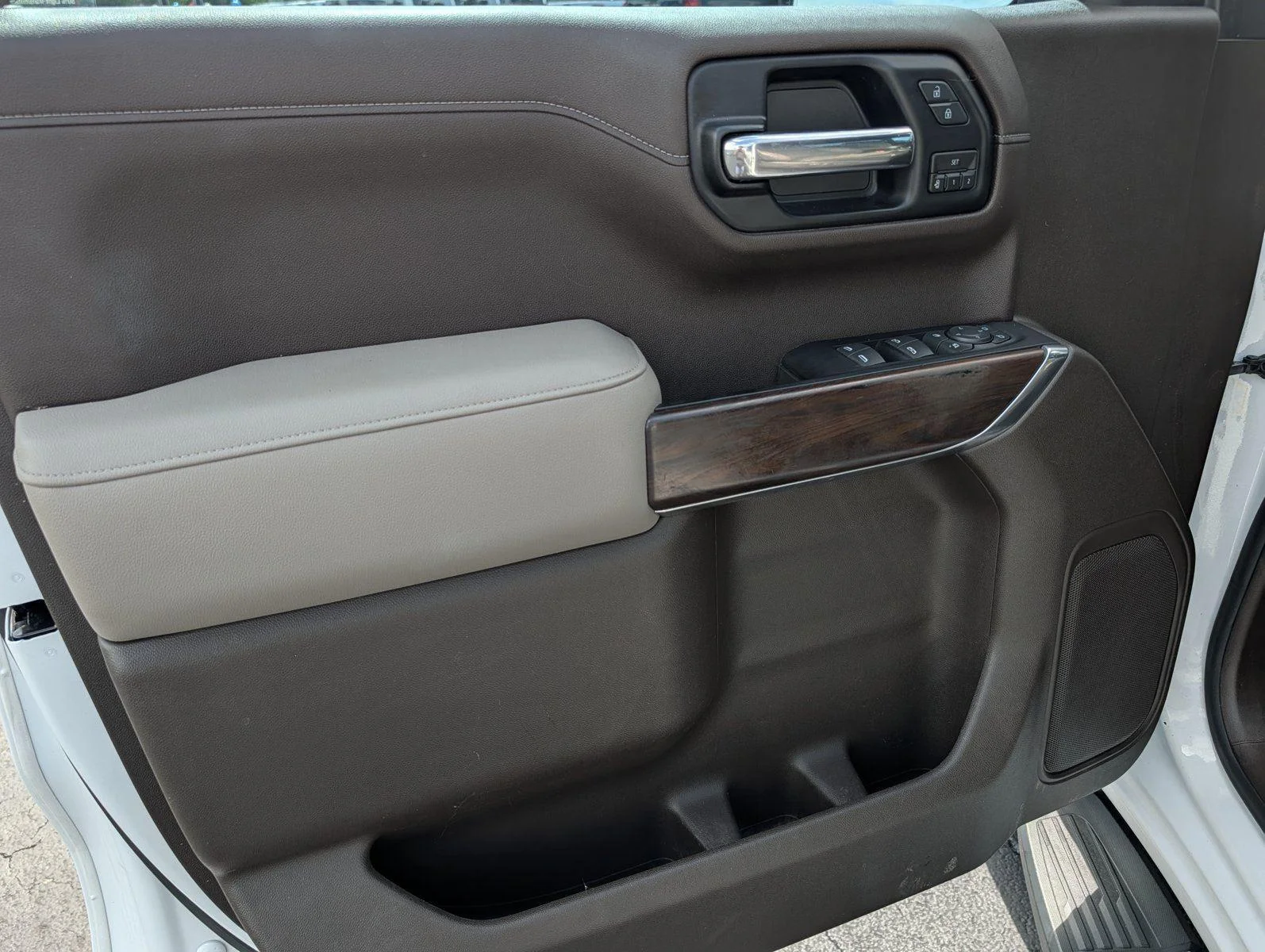 Used 2019 SUMMIT WHITE GMC SLT image 15