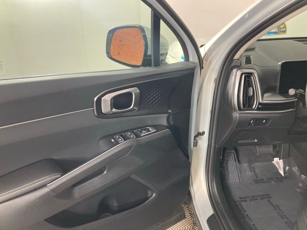 2026 Kia Sorento S - Photo 11