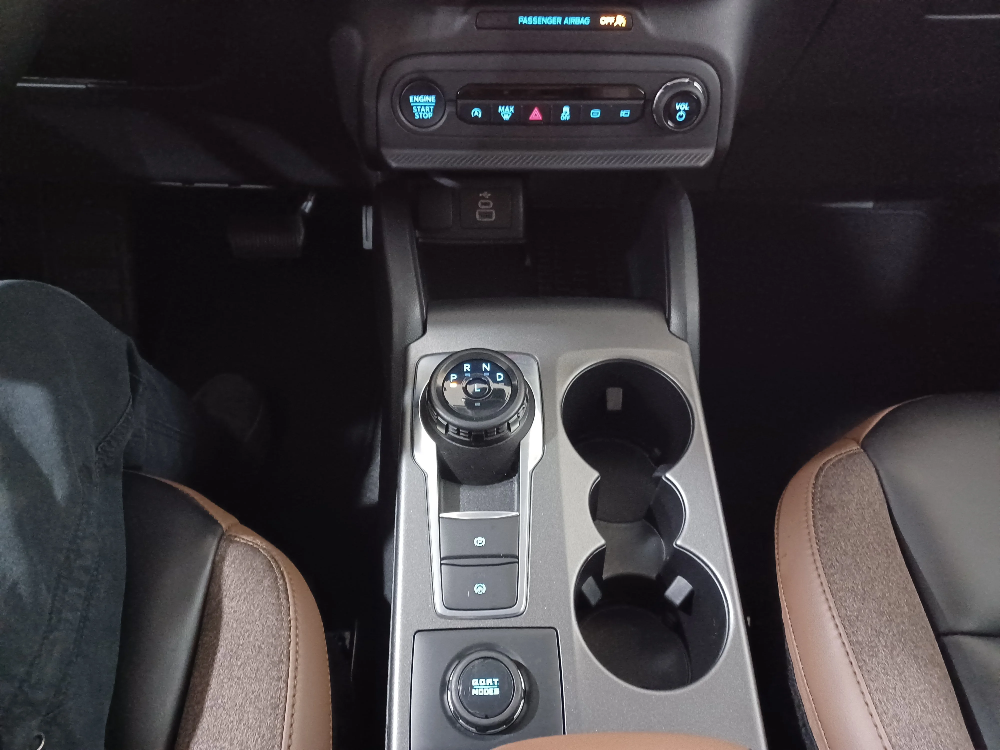 Certified Used 2025 Shadow Black Ford Outer Banks 4x4*Adaptive Cruise | Remote Start | Htd Leather | Htd Wheel | Lane Keep Assist image 17