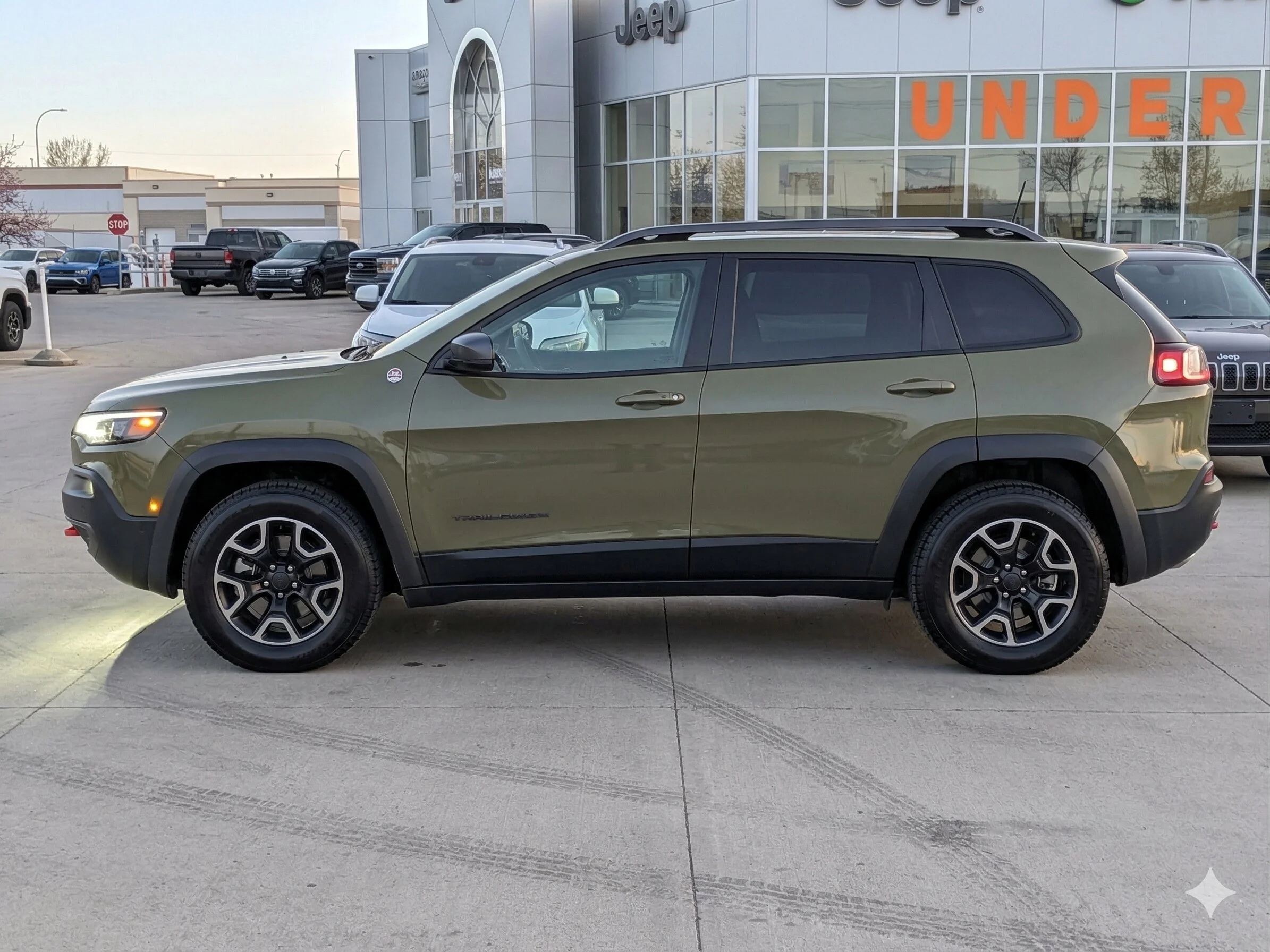 New 2026 41 Jeep Laredo - - Adaptive Cruise - 12.3 Display - Heated Seats/Wheel - Compact Spare Tire & More image 5