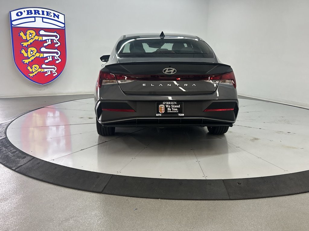 Used 2026 Gray Hyundai SEL Sport Plus image 11