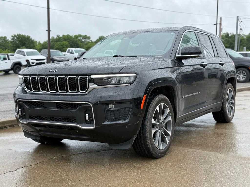 Used 2023 Black Jeep Overland image 2