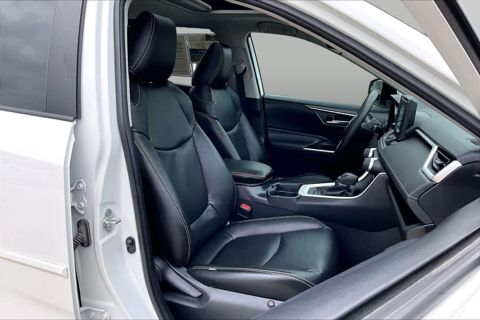 Used 2021 Super White Toyota XLE image 9