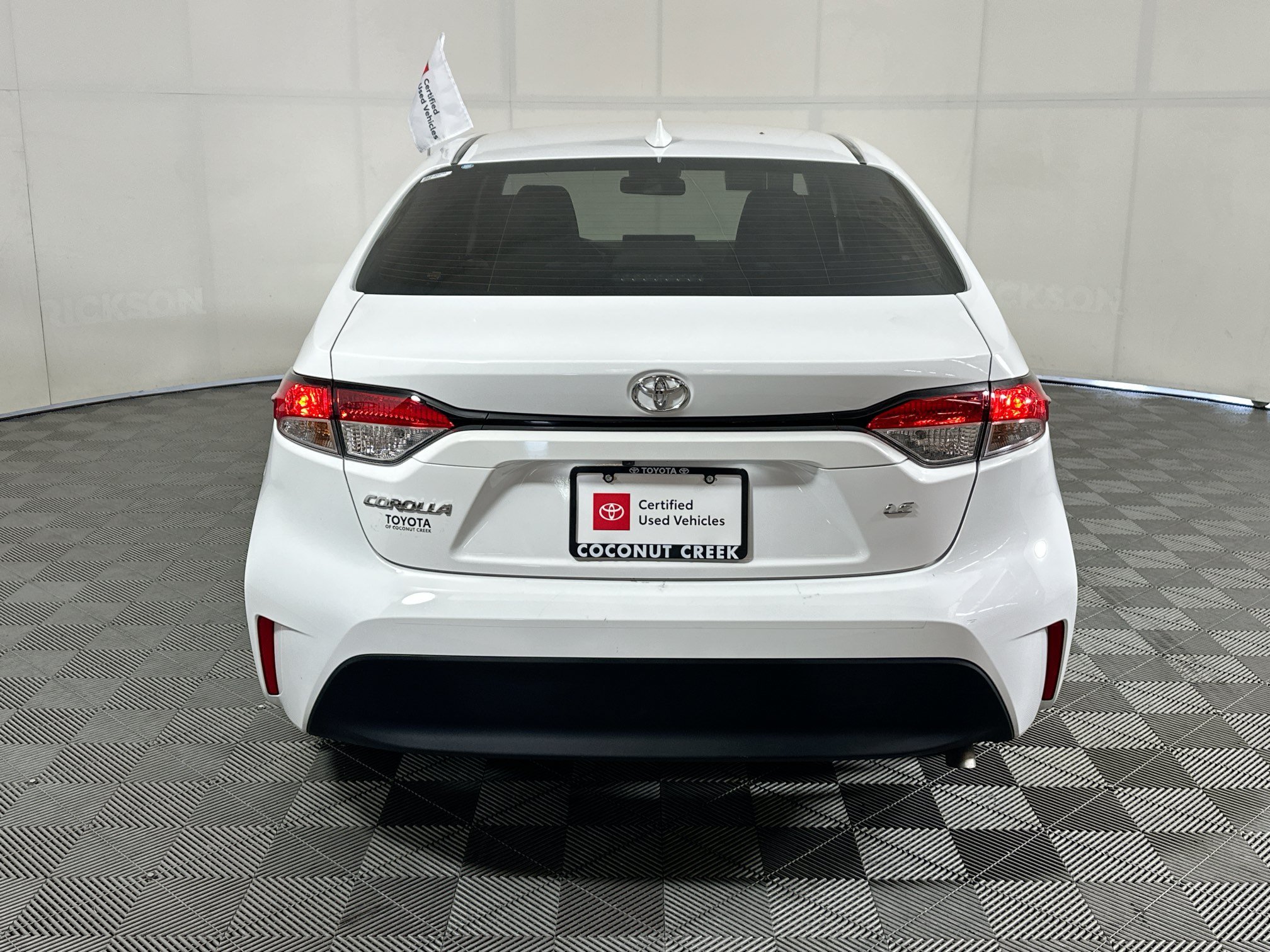Certified Used 2025 Ice Toyota LE image 4