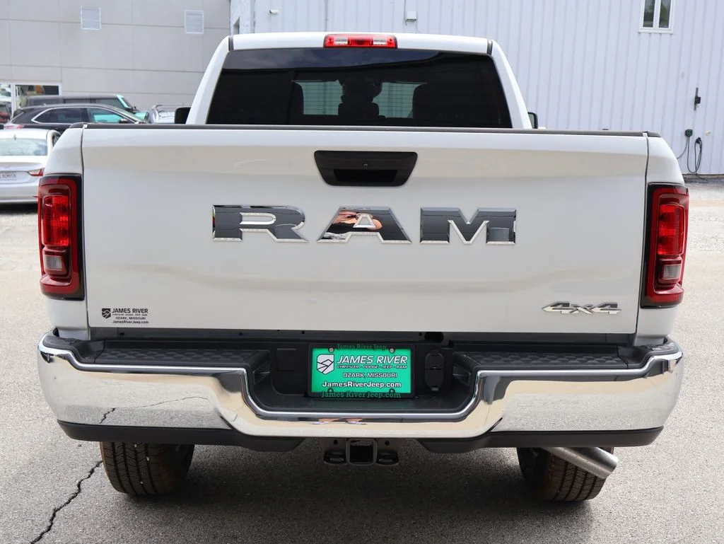 New 2026 Bright White Clear-Coat Exterior Paint RAM Tradesman image 4