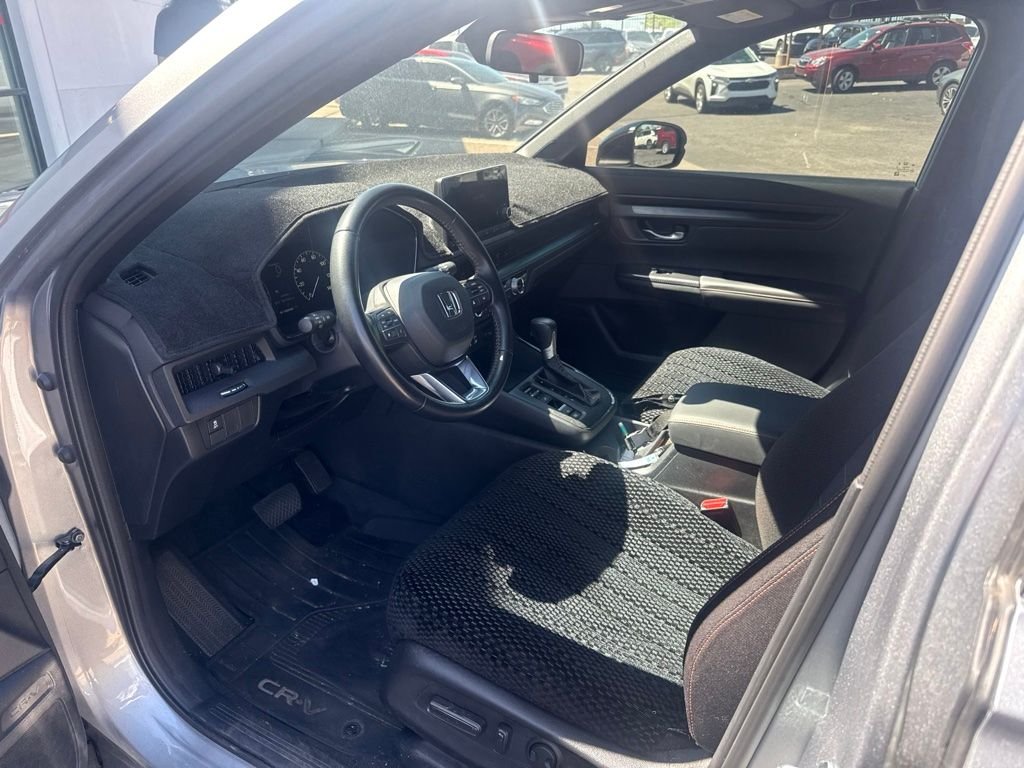 Used 2025  Honda Sport image 17