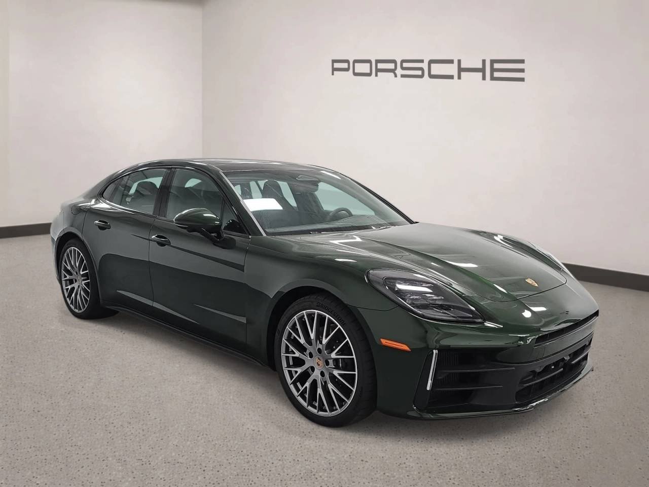 New 2026 Oak Green Metallic Neo Porsche  image 8