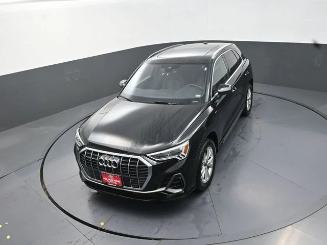 Used 2025  Audi Premium image 25