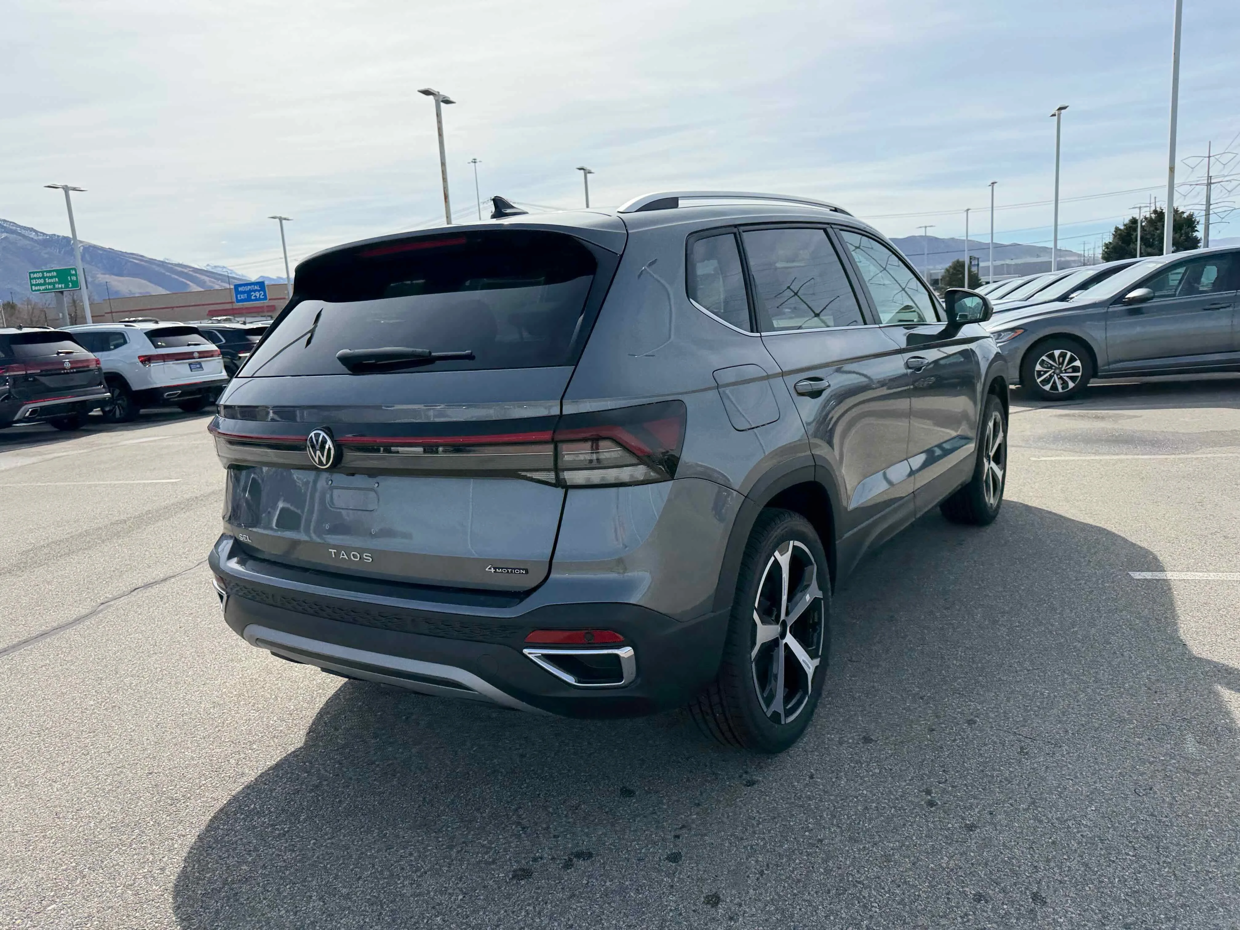 New 2026 Platinum Gray Volkswagen SEL image 7