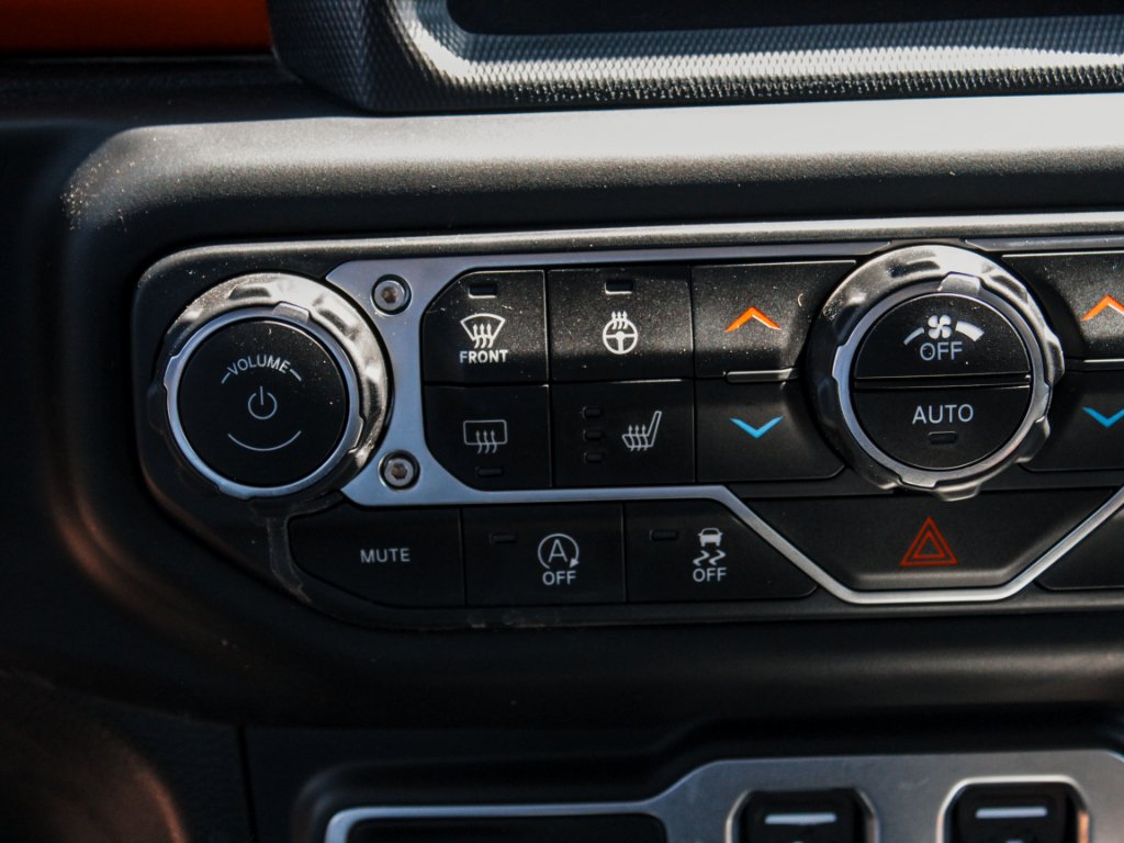Used 2020 Sting-Gray Clearcoat Jeep Rubicon image 16