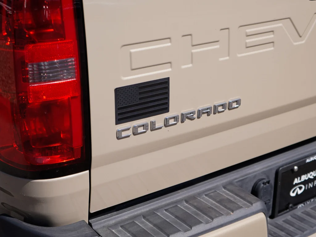 Used 2022 Black Chevrolet 4WD Z71 image 9