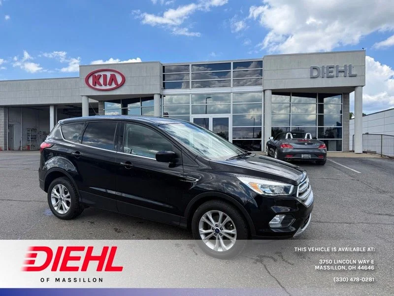 Used 2019 Black Ford SE image 1