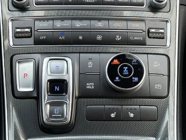 Used 2023 Black Hyundai SEL image 25