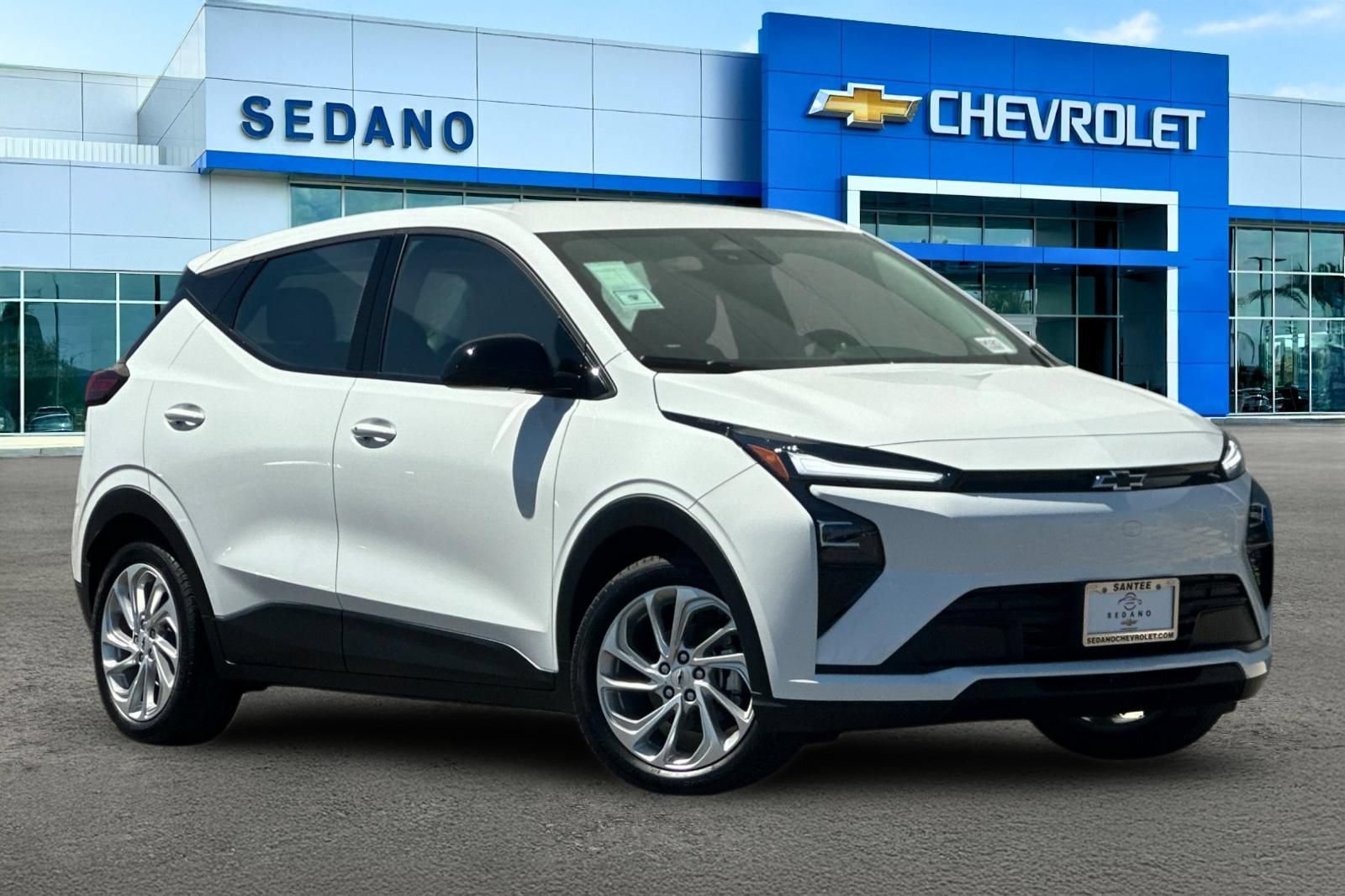 New 2027 Summit White Chevrolet LT image 2