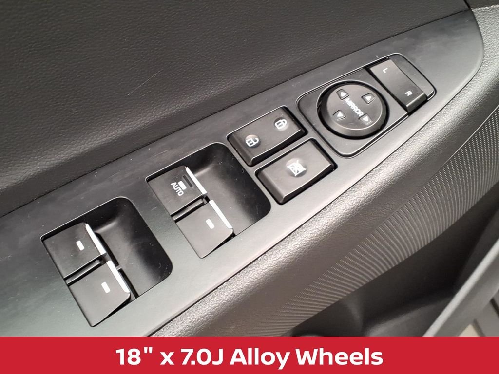 Used 2020 Stellar Silver Hyundai Limited image 28
