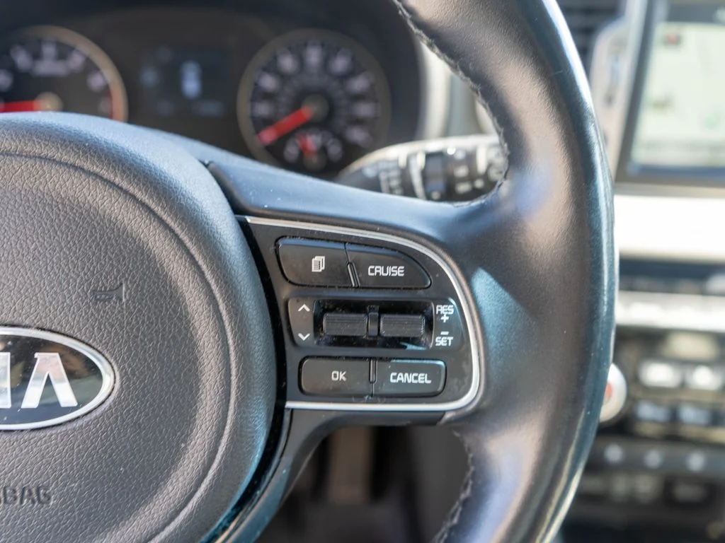 Used 2018 Silver Kia EX image 19
