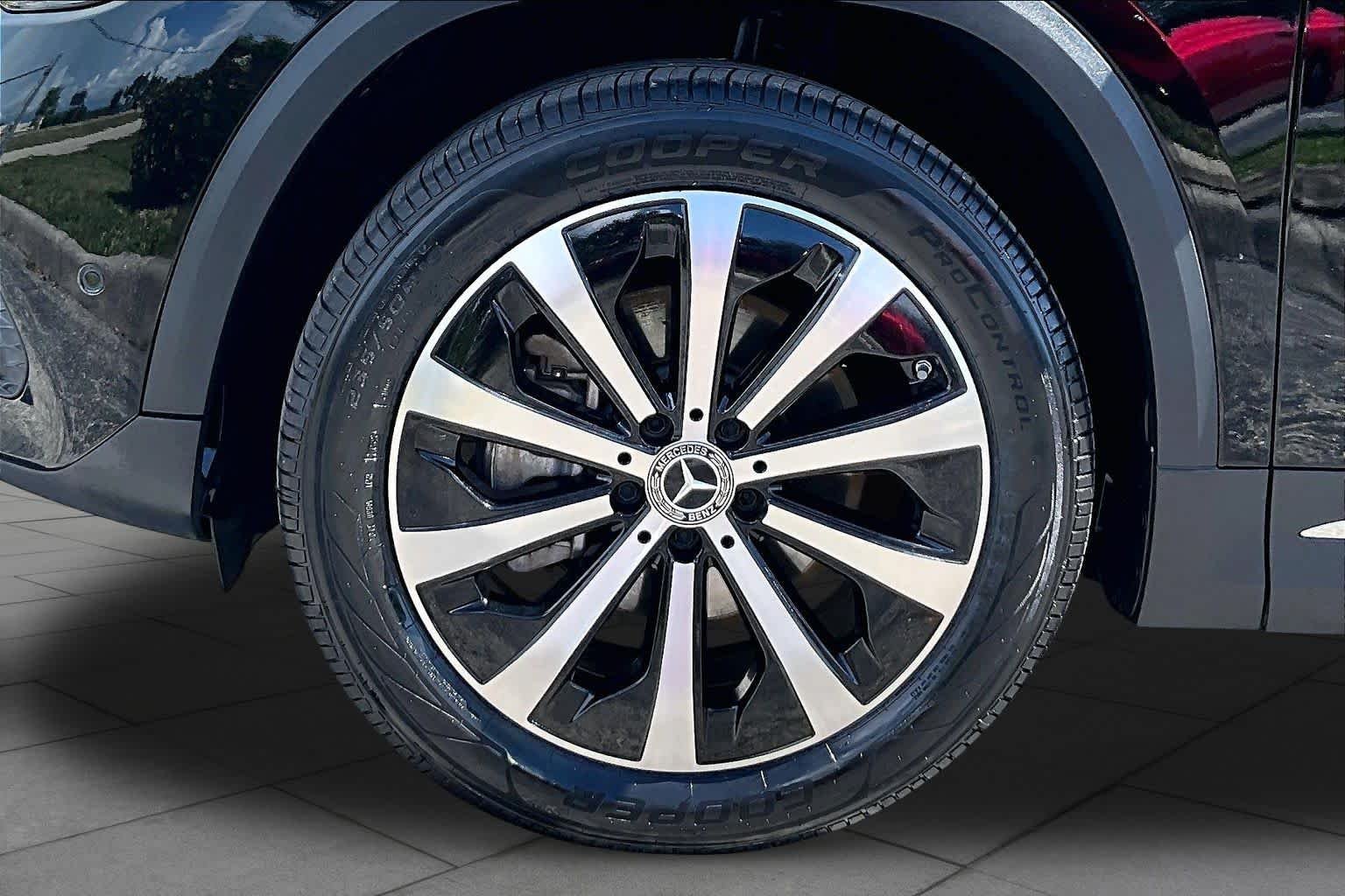 Used 2023 Night Black Mercedes-Benz GLA 250 image 11