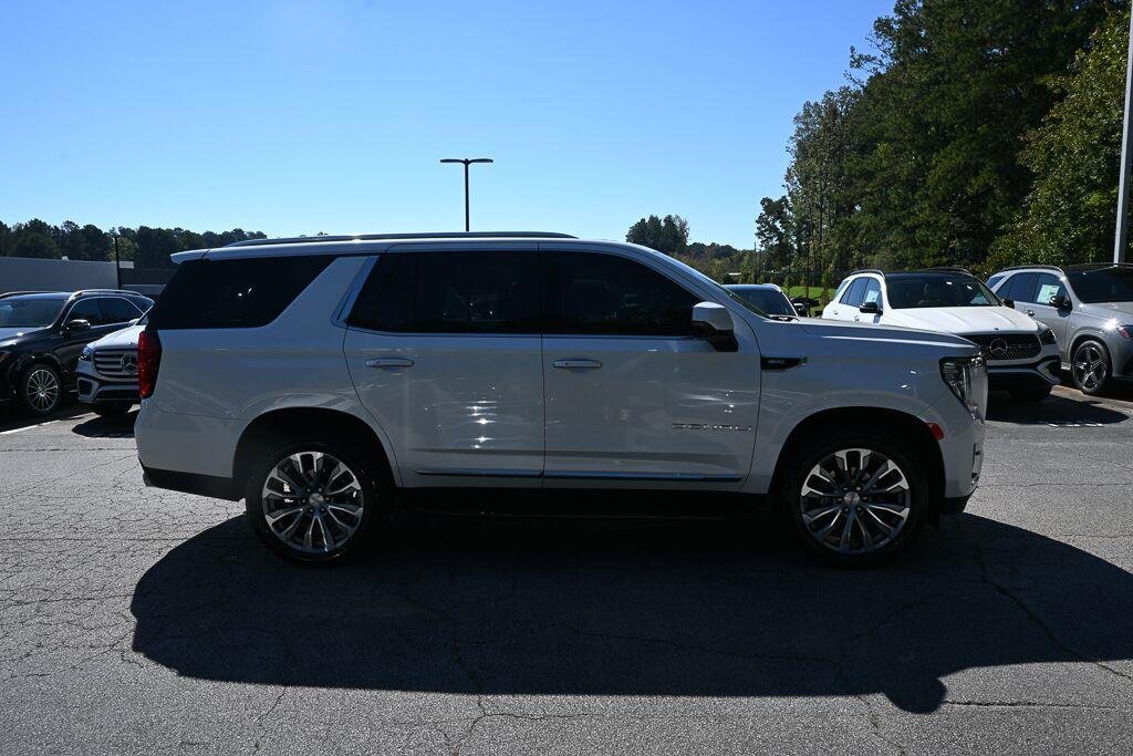 Used 2021 White Frost Tricoat GMC Denali image 21