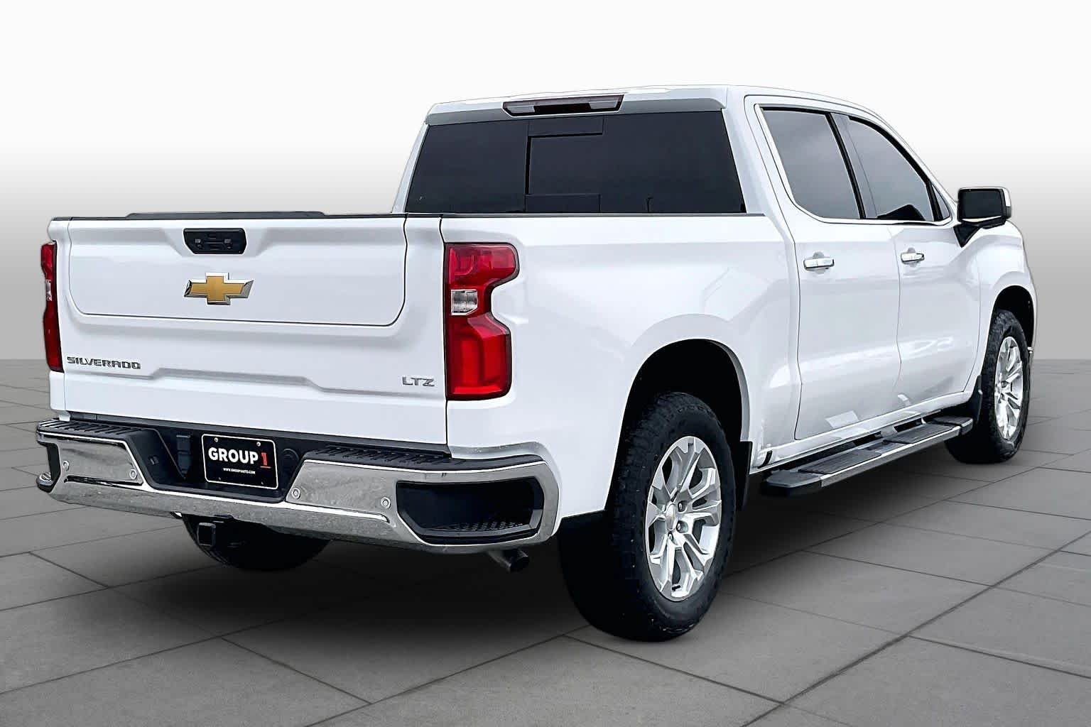 Used 2023 Summit White Chevrolet LTZ image 12
